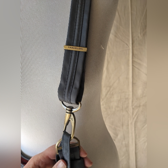 Travelon Anti-Theft Crossbody Bucket Bag - Picture 4 of 12